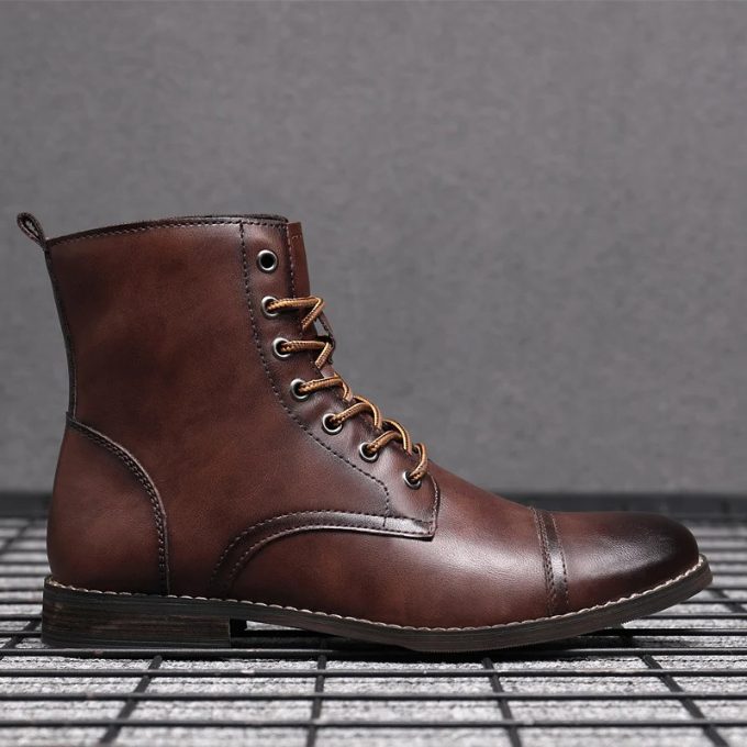 Rounded Cap Toe Leather Ankle Boots with Lace-Up Front for Men