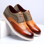 Two-Tone Wingtip Brogue Oxford Shoes with Lace-Up Closure for Men