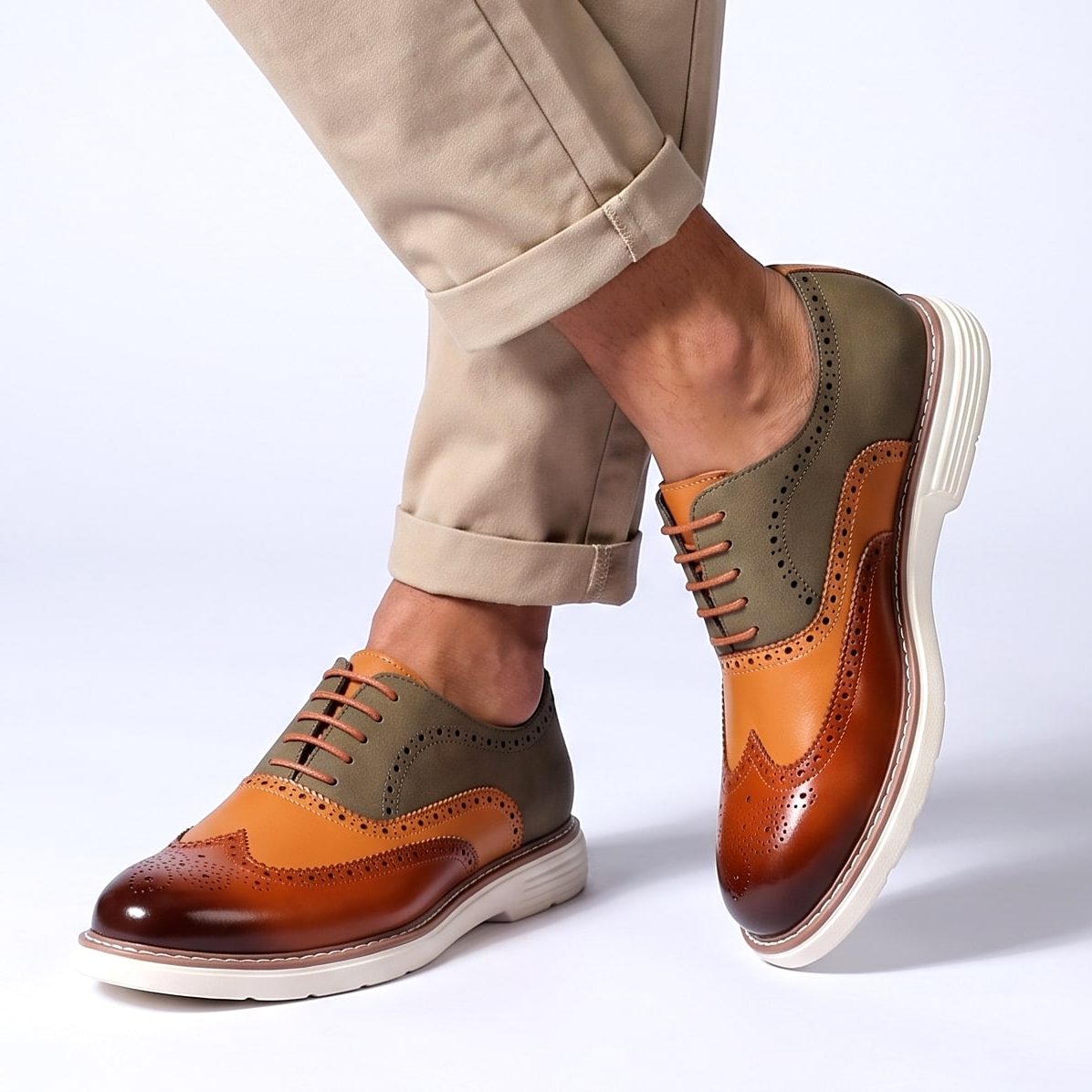 Two-Tone Wingtip Brogue Oxford Shoes with Lace-Up Closure for Men - View 3