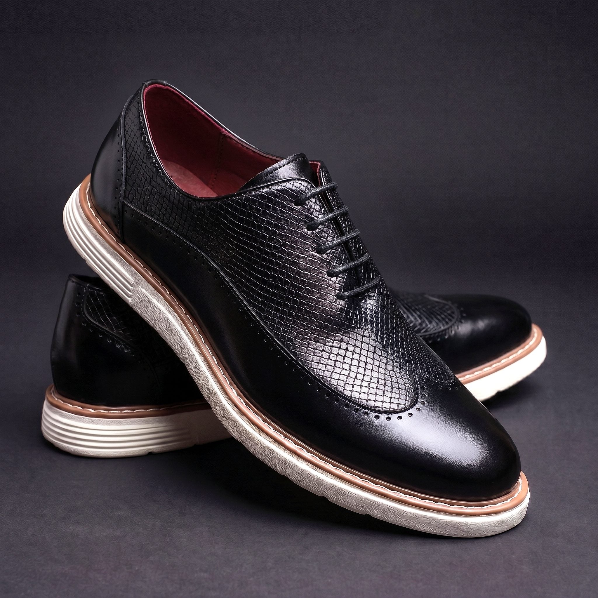 Wingtip Brogue Textured Leather Oxford Shoes for Men - Black
